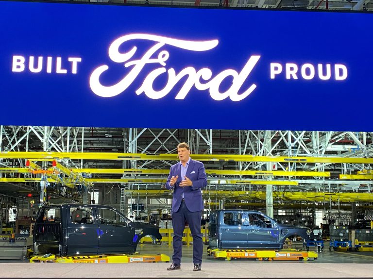 Ford tops fourth-quarter estimates, guides toward strong 2024