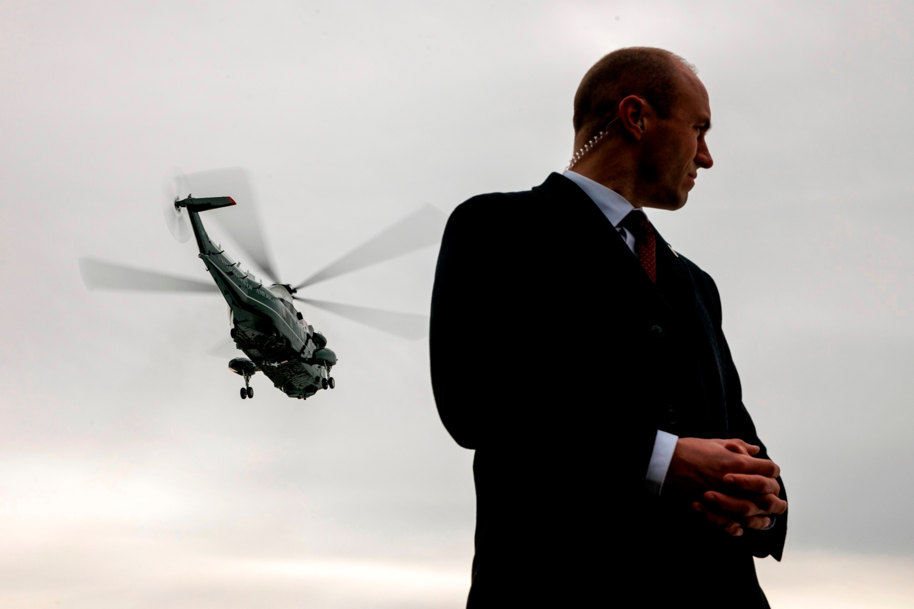 PHOTO: A Secret Service Agent looks on as U.S. President Joe Biden takes off in Marine One from the South Lawn of the White House on Jan. 18, 2024, in Washington.