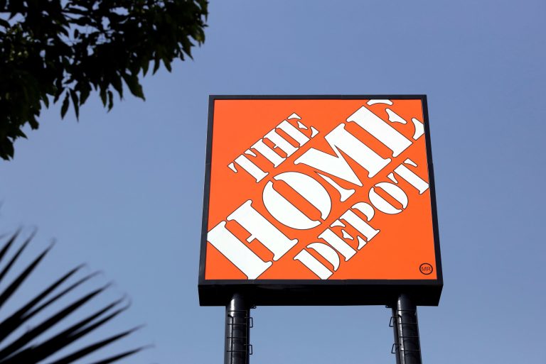 Home Depot beats earnings, sales estimates even as consumers take on smaller home improvement projects