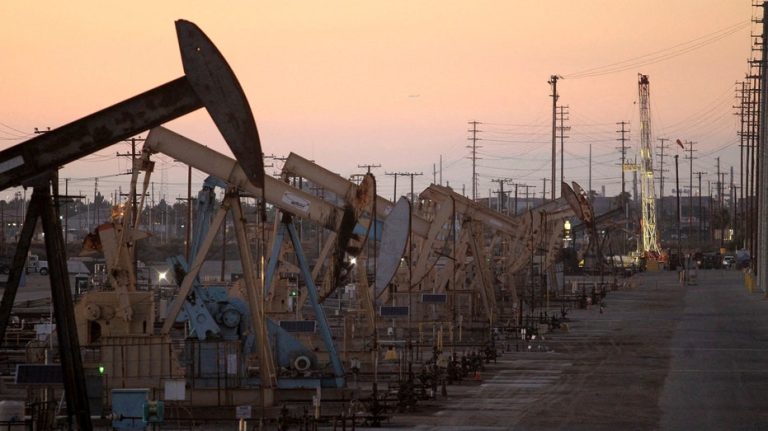 Oil prices up $1 over shipping disruption fears