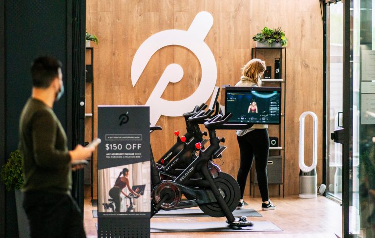 Peloton shares plummet 24% as fitness company gives dismal outlook