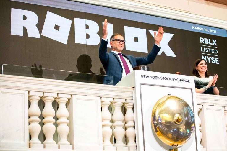 Roblox shares rise 13% after company beats estimates and issues strong guidance