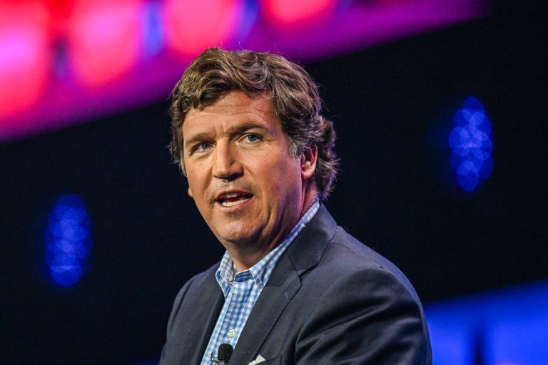 Tucker Carlson set to interview Vladimir Putin