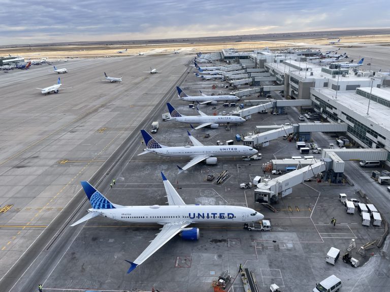 United Airlines raises checked bag fee $5, following American