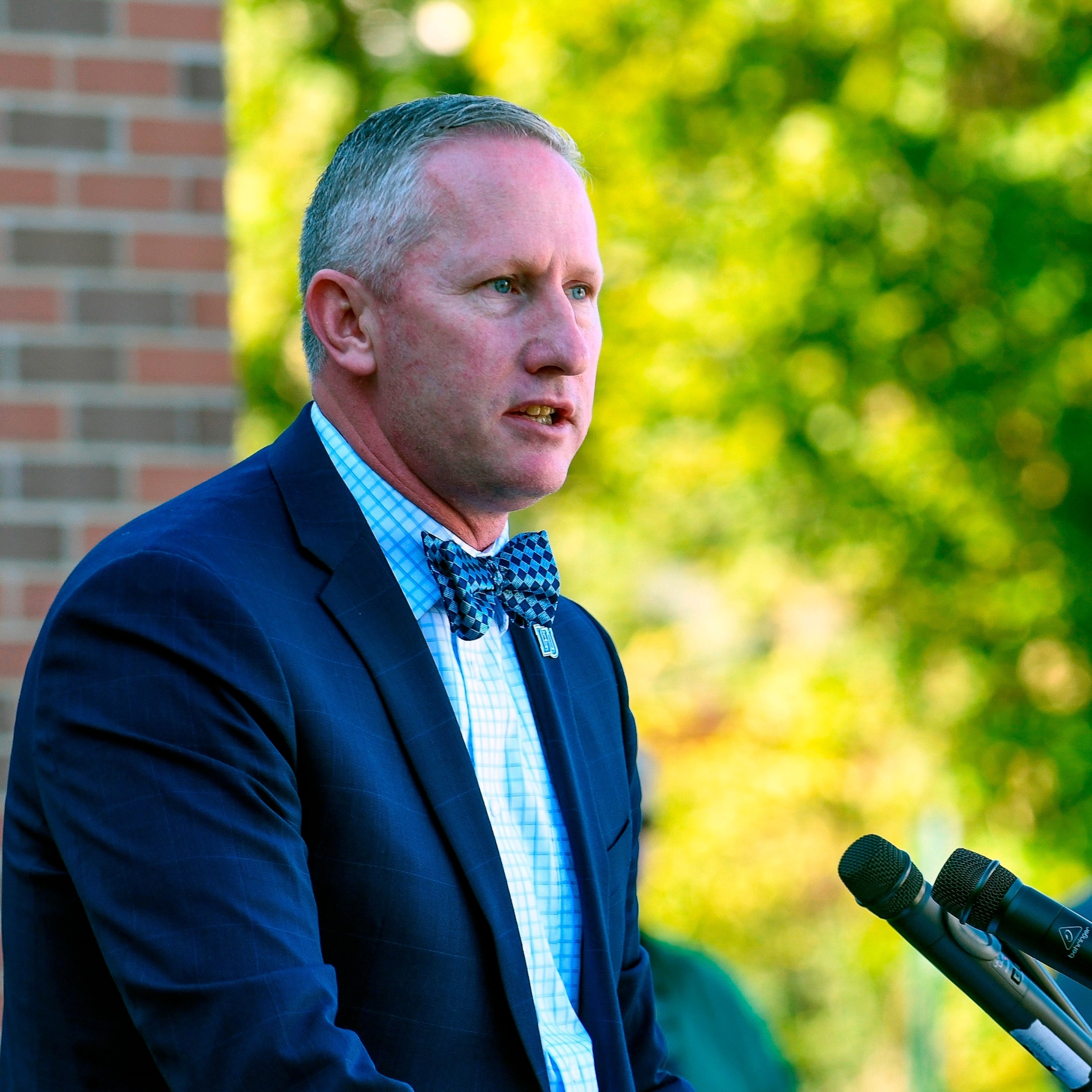 PHOTO: Interim President John Moseley delivers remarks and welcomed Chamber Ambassadors forward for a ribbon cutting, Sept. 23, 2021 in Jefferson City, Mo.