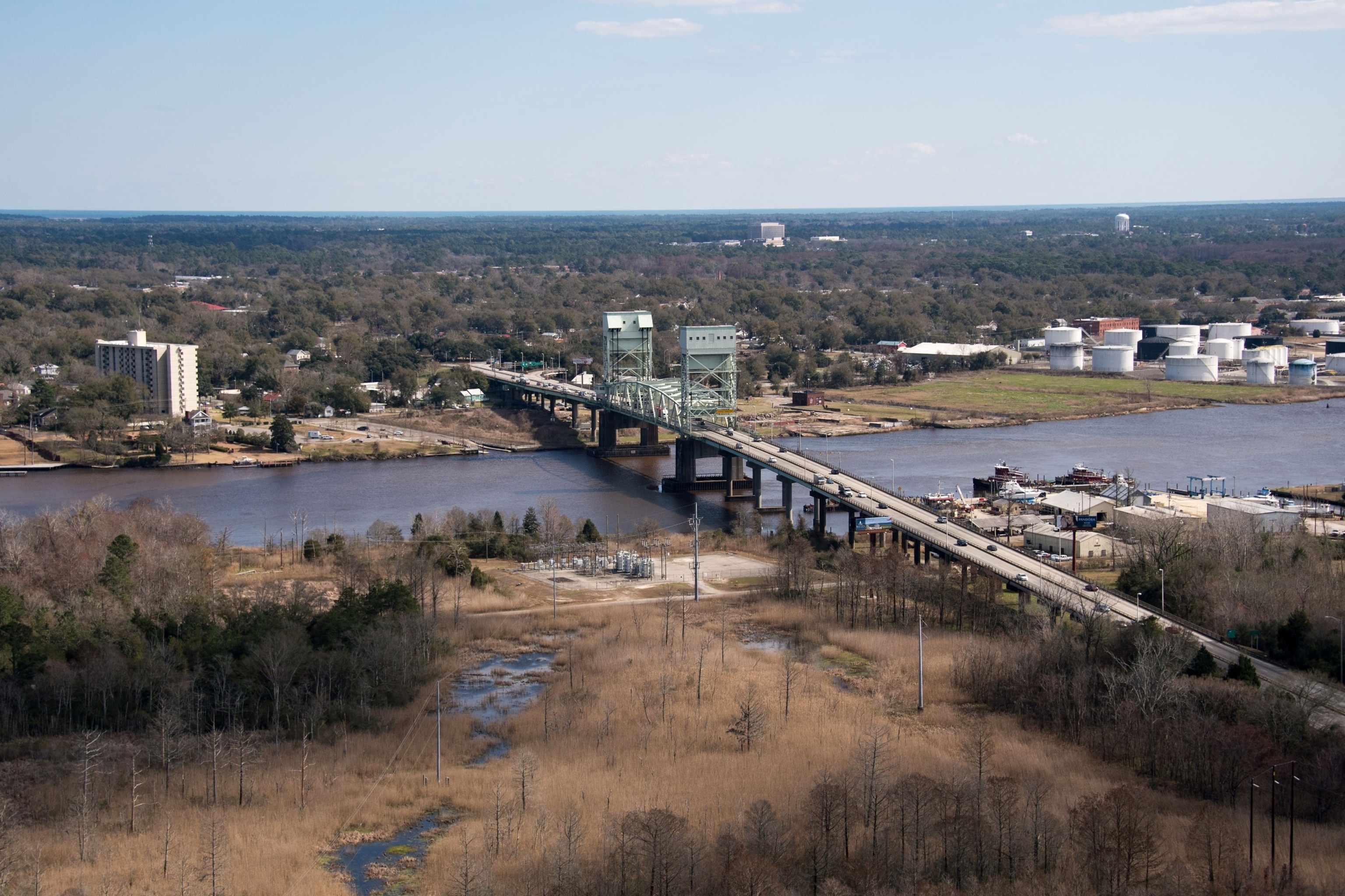 PHOTO: An aerial view of the Cape Fear Memorial Bridge over the Cape Fear River on Feb. 26, 2016 in Wilmington, N. C.