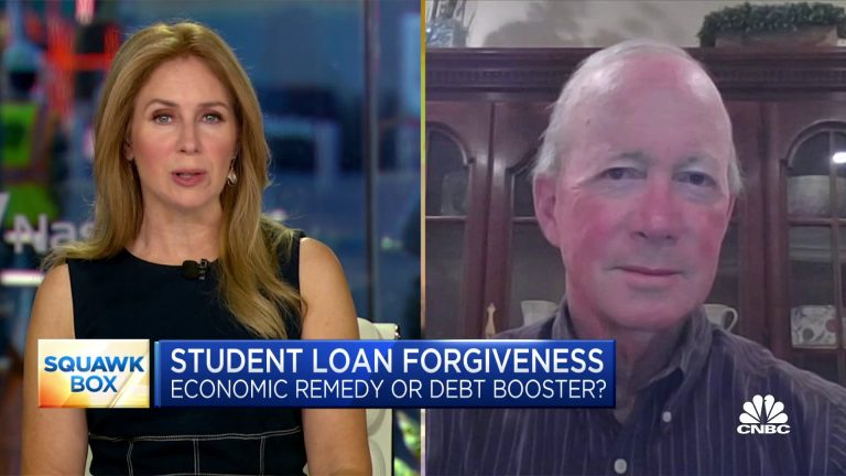 Here’s how Biden’s new student loan forgiveness plan differs from his first