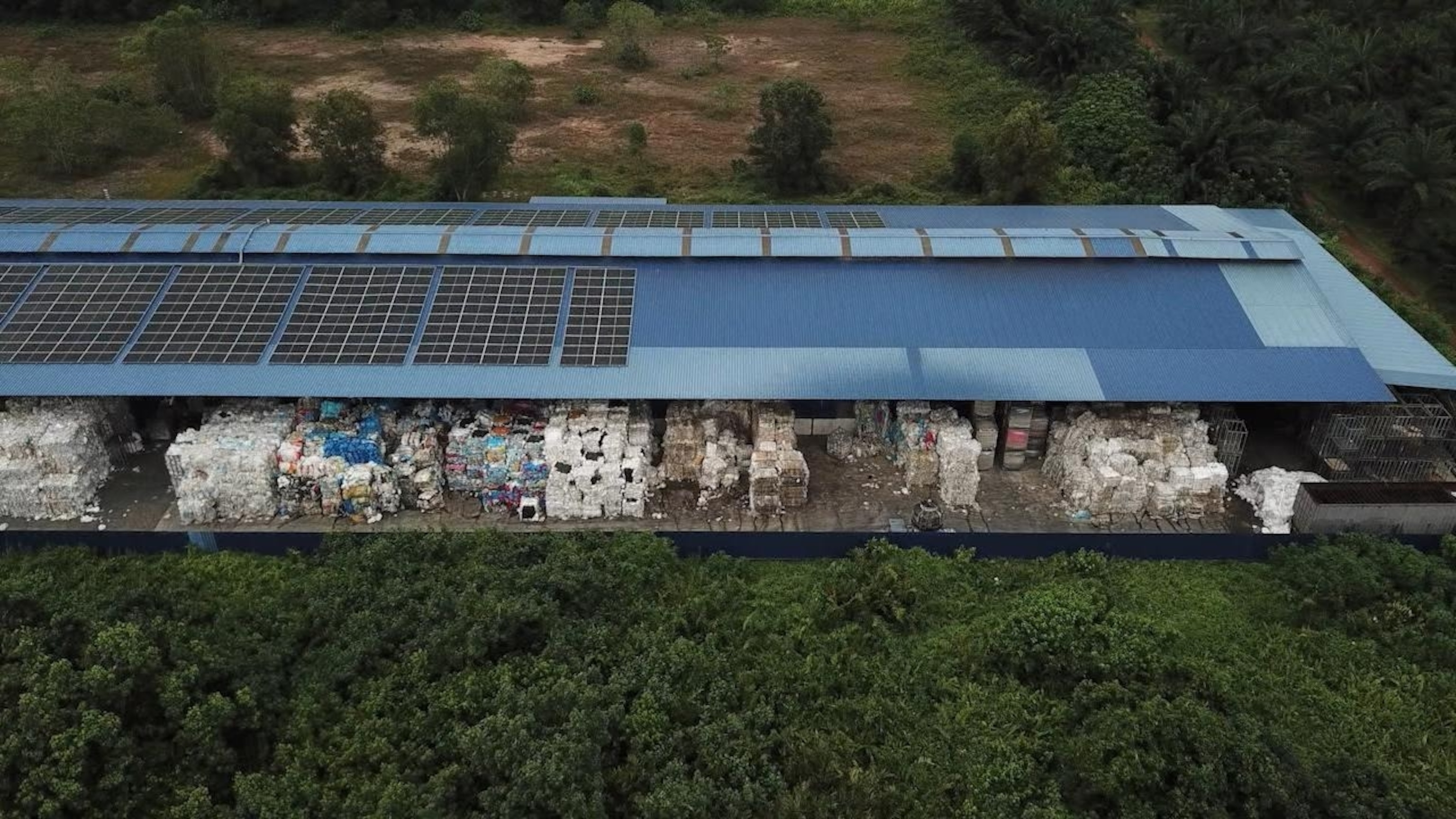 PHOTO: A Malaysian plastic facility where an ABC News plastic bag tracker last pinged that does not appear to have a license to import plastic waste.