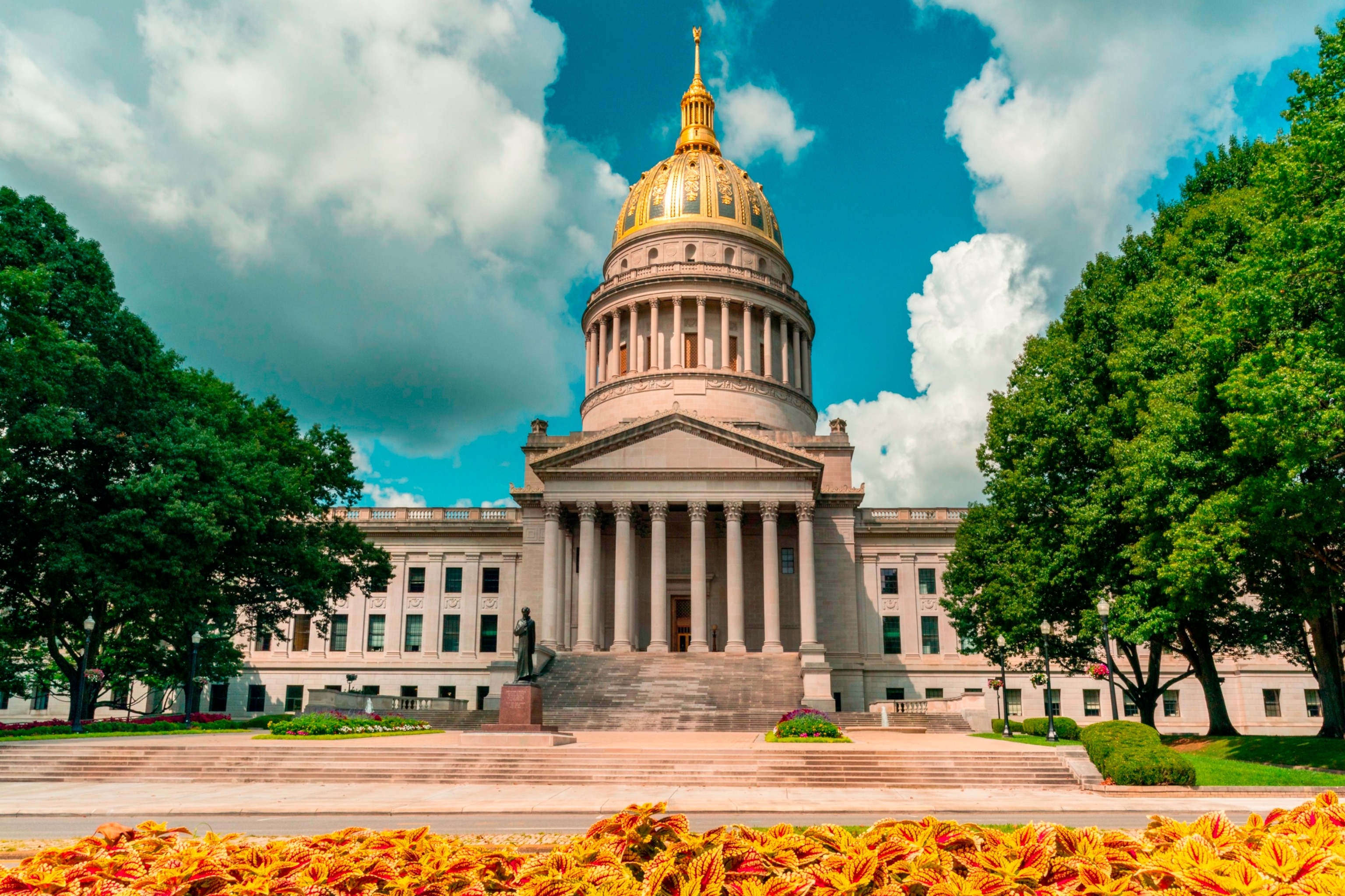 PHOTO: West Virginia State Capitol building in Charleston, W. Va.