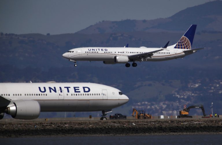 United Airlines jumps more than 10% on strong earnings forecast, cuts 2024 fleet plan on Boeing delays