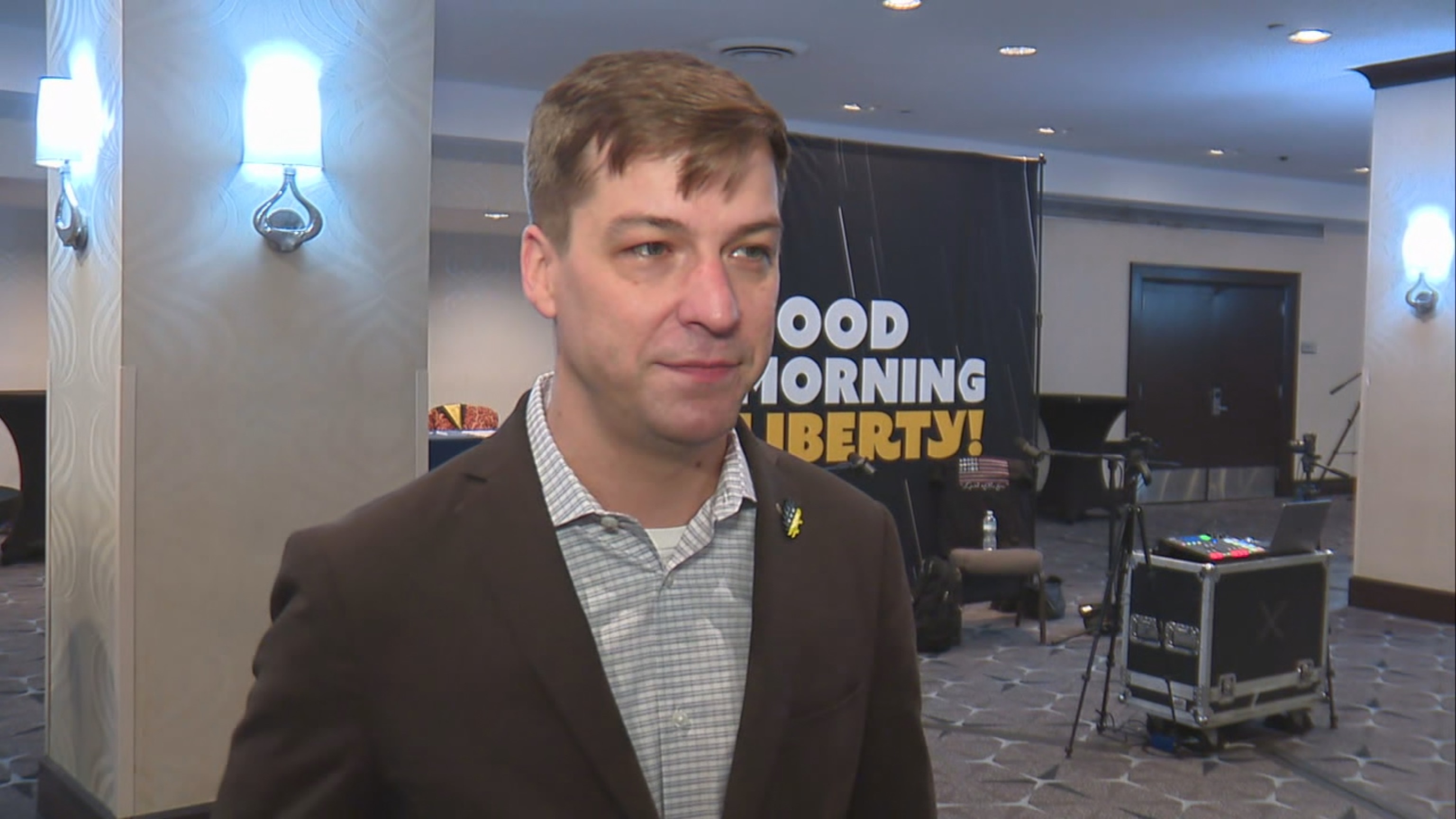 PHOTO: Libertarian presidential candidate Chase Oliver speaks with ABC News' MaryAlice Parks at the Libertarian National Convention, May 24, 2024, in Washington.
