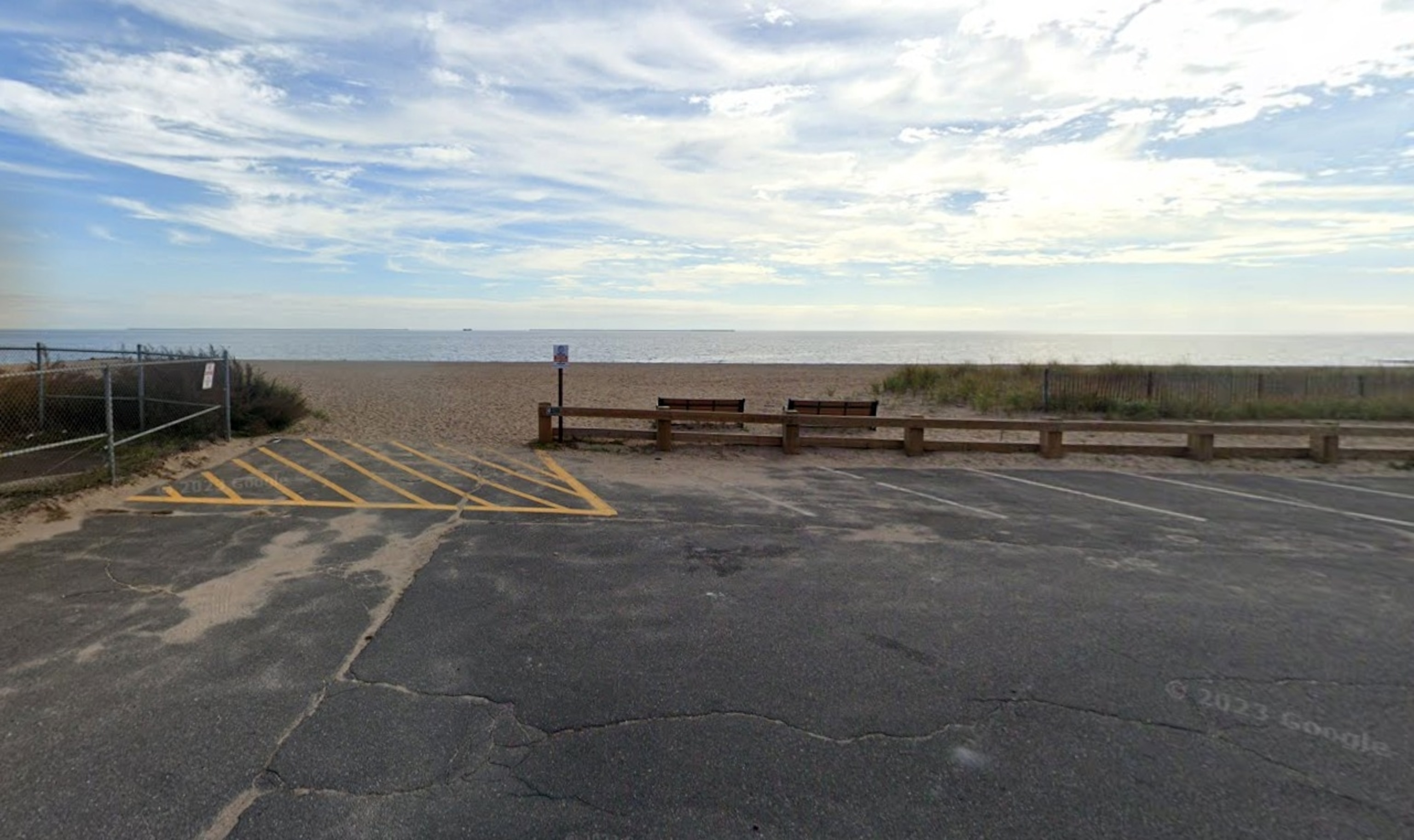 PHOTO: In this screen grab from Google Maps Street View, Dawson Avenue Beach is shown in West Haven, Conn.