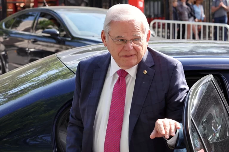 Indicted Menendez To File For Re-Election As An Independent