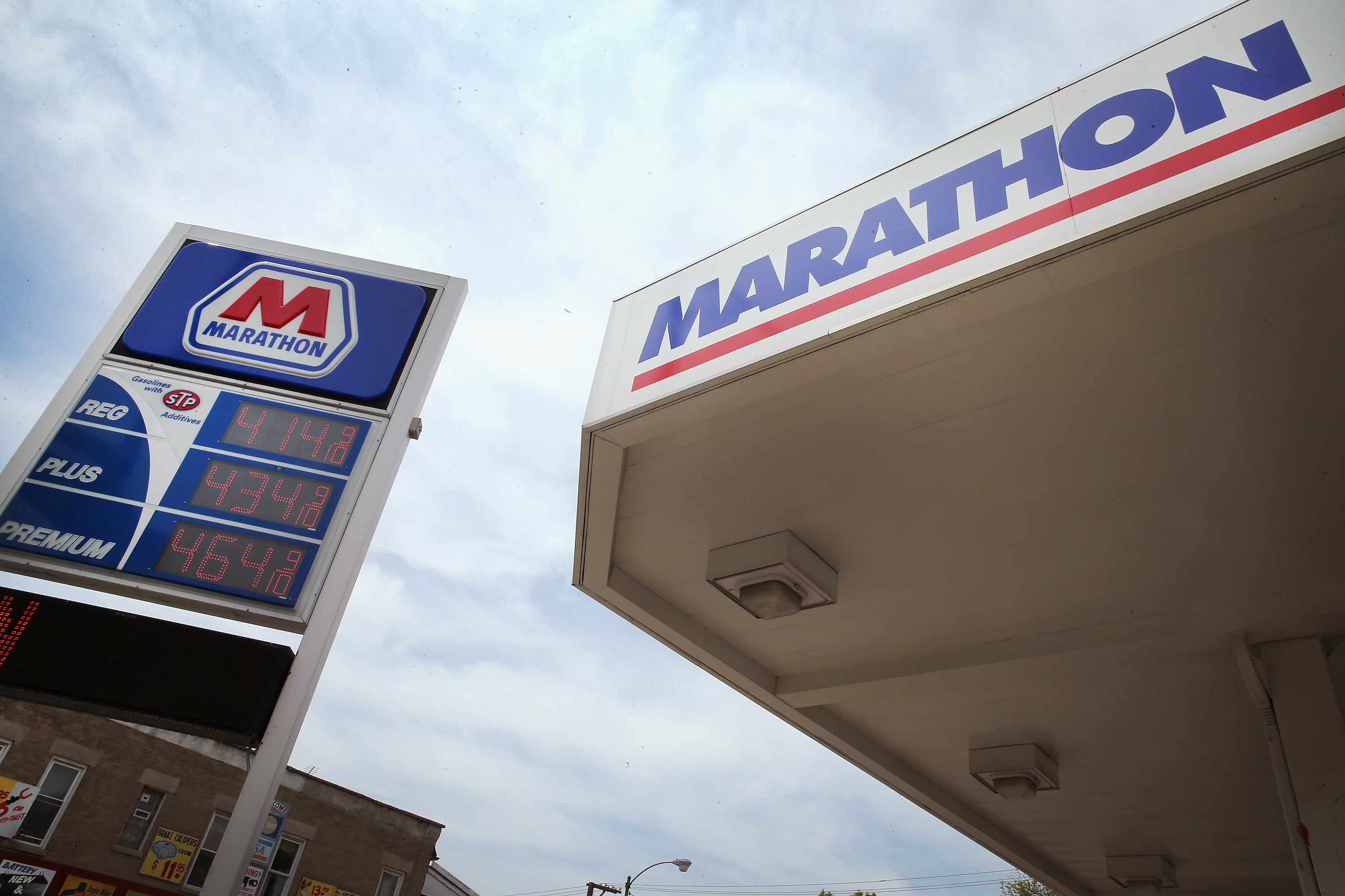 Elliott seeks to split Marathon Petroleum three ways