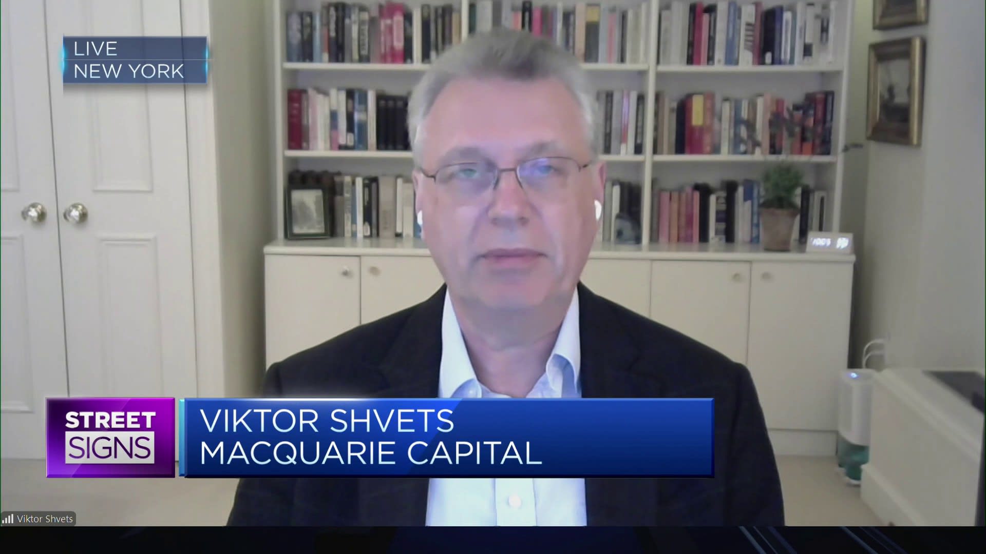 China won't stimulate the economy in a major way until disruptions are 'more severe': Strategist