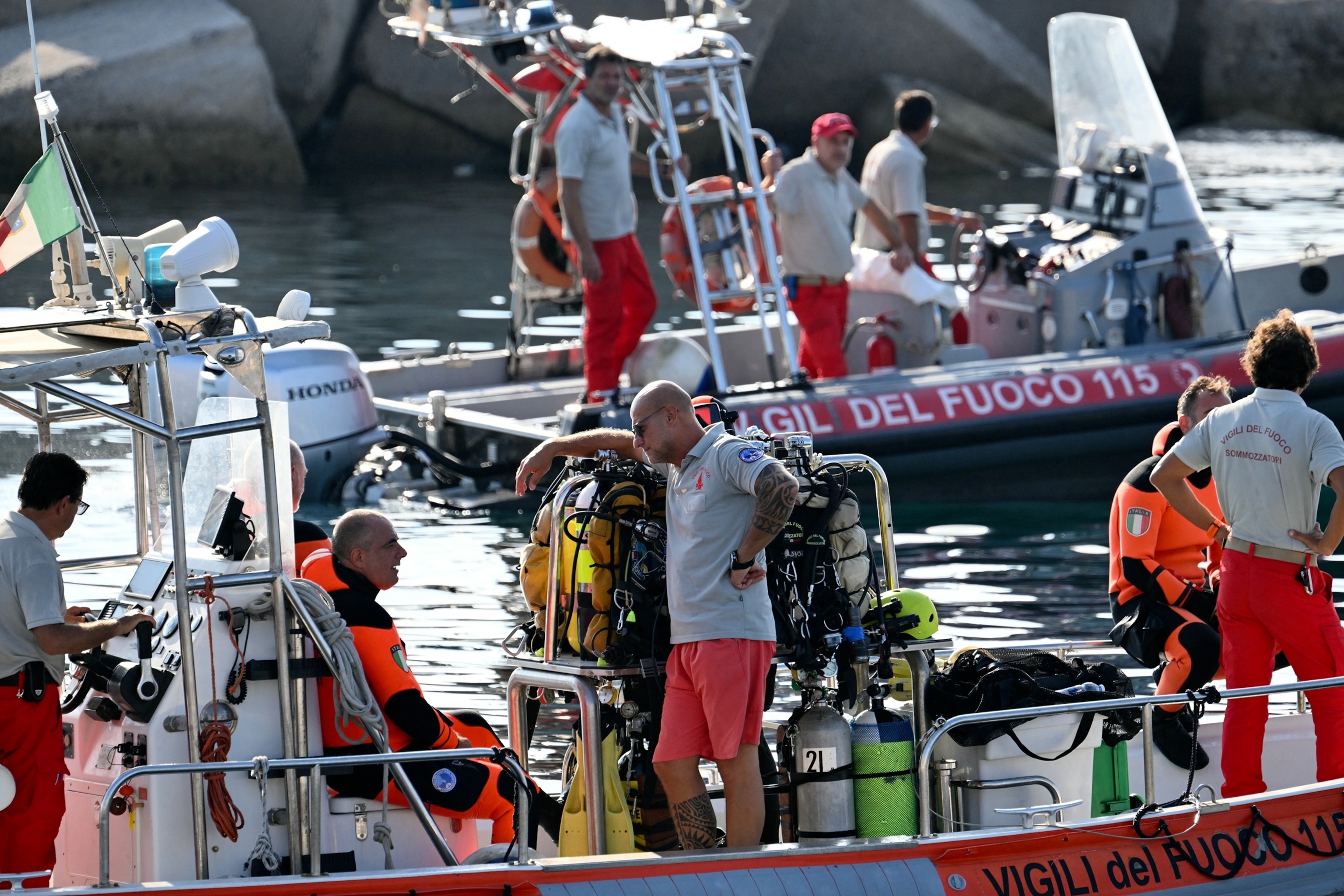 PHOTO: ITALY-MARITIME-ACCIDENT-BRITAIN