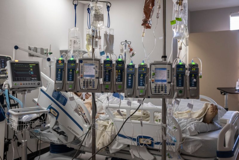 HOUSTON, TX - DECEMBER 07: (EDITORIAL USE ONLY) IV pumps and electro-cardiogram machines are seen in a patient's room in the COVID-19 intensive care unit (ICU) at the United Memorial Medical Center on December 7, 2020 in Houston, Texas. Texas has exceeded more than 1.35 million cases of Covid-19, with more than 23,200 deaths. (Photo by Go Nakamura/Getty Images)