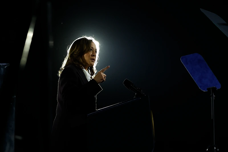 WASHINGTON, DC - OCTOBER 29: Democratic presidential nominee, U.S. Vice President Kamala Harris, speaks during a campaign rally on the Ellipse on October 29, 2024 in Washington, DC. With one week remaining before Election Day, Harris delivered her "closing argument" speech where she outlined her plan to moved America forward and urged voters to "turn the page" on Republican presidential nominee, former U.S. President Donald Trump. (Photo by Kevin Dietsch/Getty Images)