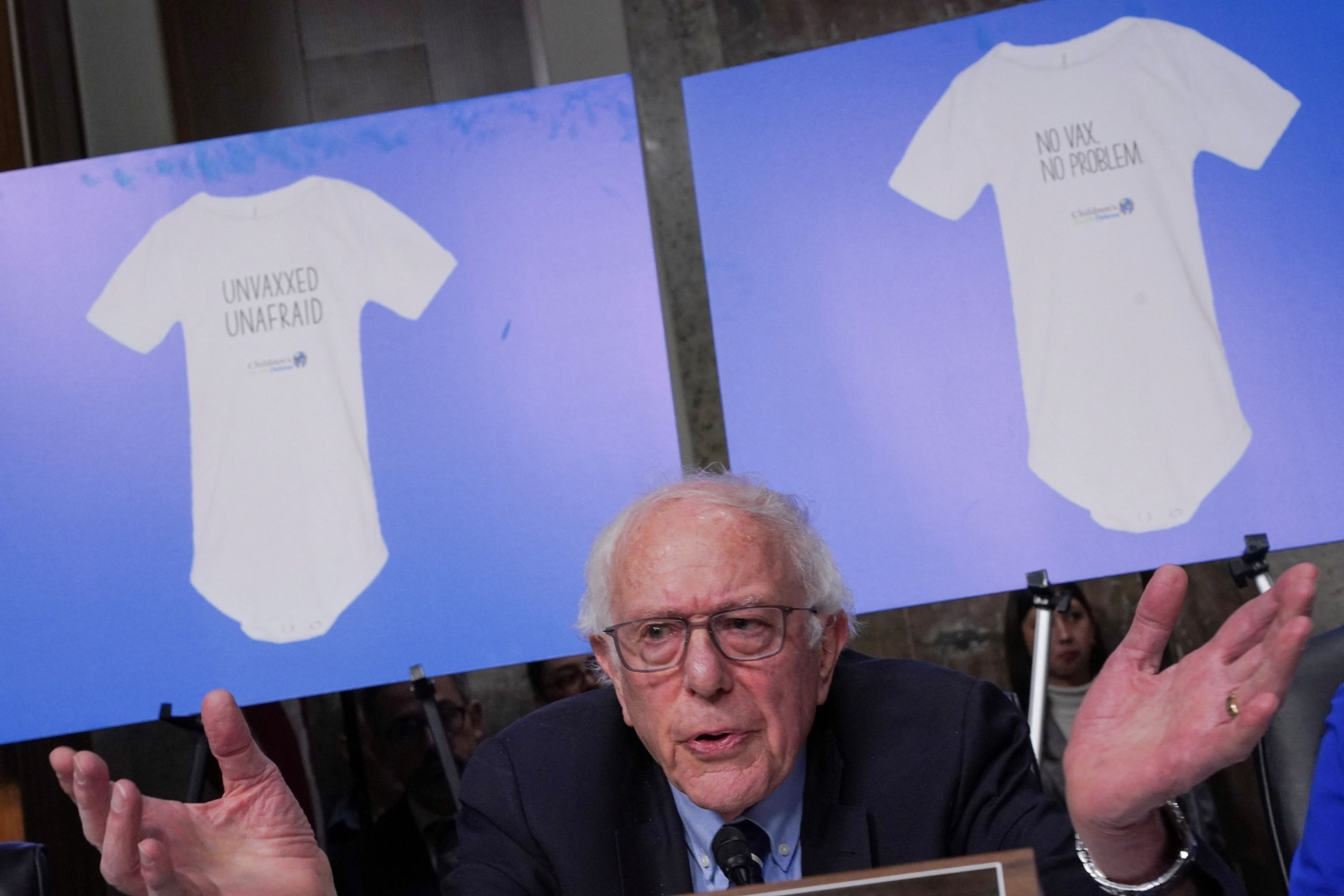 PHOTO: Sen. Bernie Sanders questions Robert F. Kennedy Jr. during a Senate Finance Committee hearing on Kennedy's nomination to be Health and Human Services Secretary, on Capitol Hill in Washington, Jan. 29, 2025.