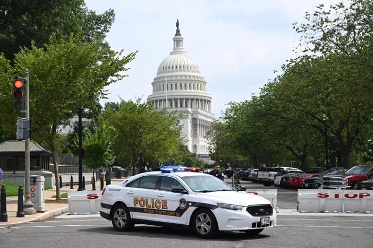 Capitol Police Arrest ‘Suspicious Man’ Driving Along Sidewalk Near U.S. Capitol