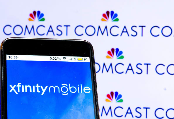 Comcast shifts strategy to mobile as fourth-quarter broadband numbers disappoint