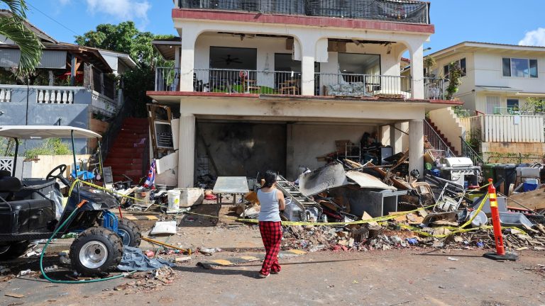 Honolulu police have arrested 6 people in connection with deadly New Year’s fireworks blast