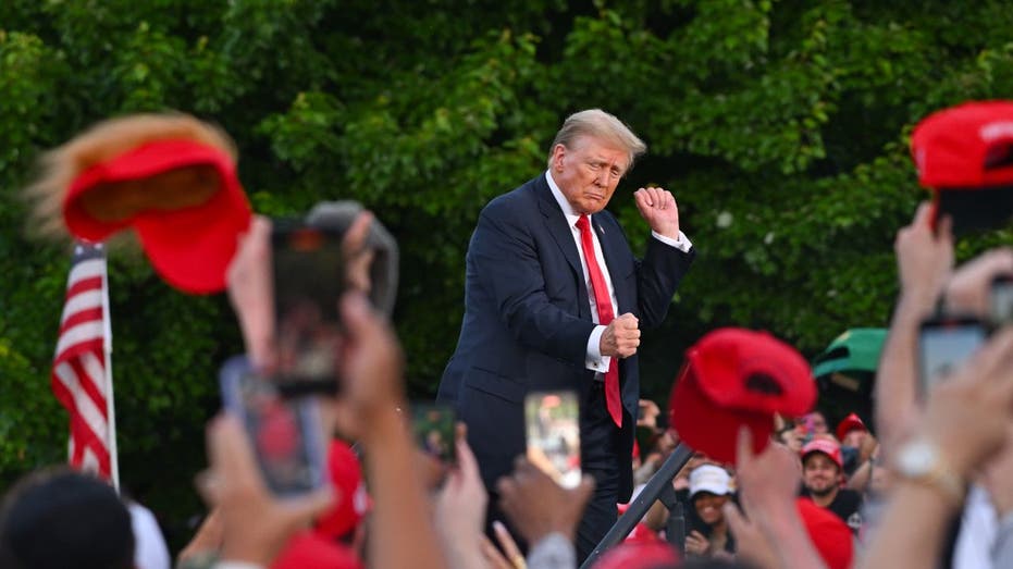 Trump dancing at rally